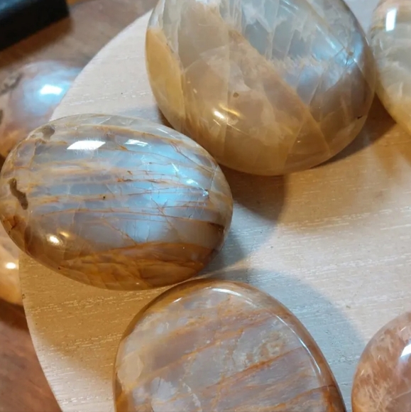 Peach Moonstone Palm Stones - Picture 3 of 8